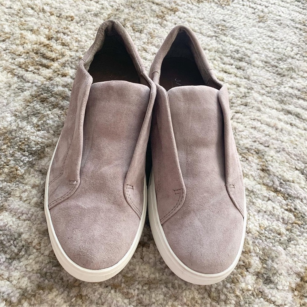 J/slide NYC sneakers